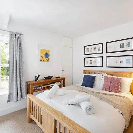 Apartment The Mews Flat, Near Clifton Suspension Bridge With Off-street Parking *