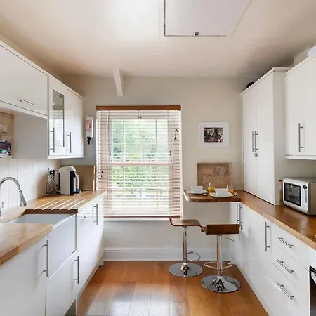 The Mews Flat, Near Clifton Suspension Bridge
