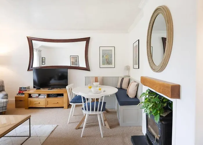 The Mews Flat, Near Clifton Suspension Bridge With Off-street Parking *