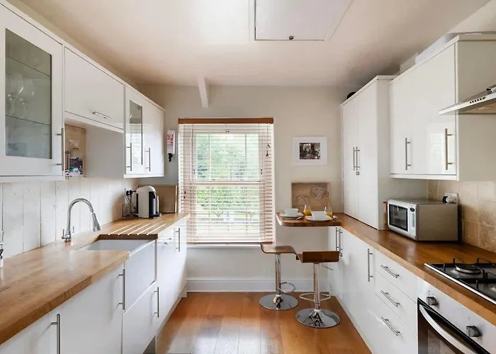 The Mews Flat, Near Clifton Suspension Bridge With Off-street Parking