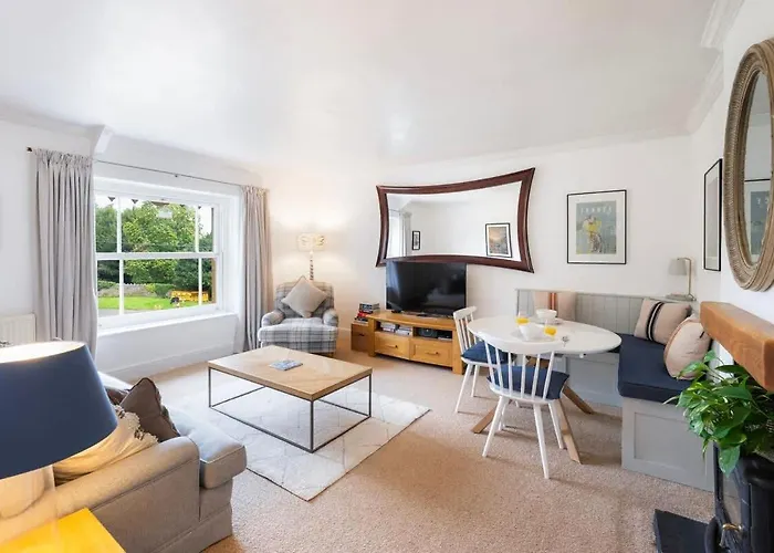 The Mews Flat, Near Clifton Suspension Bridge With Off-street Parking Daire Bristol