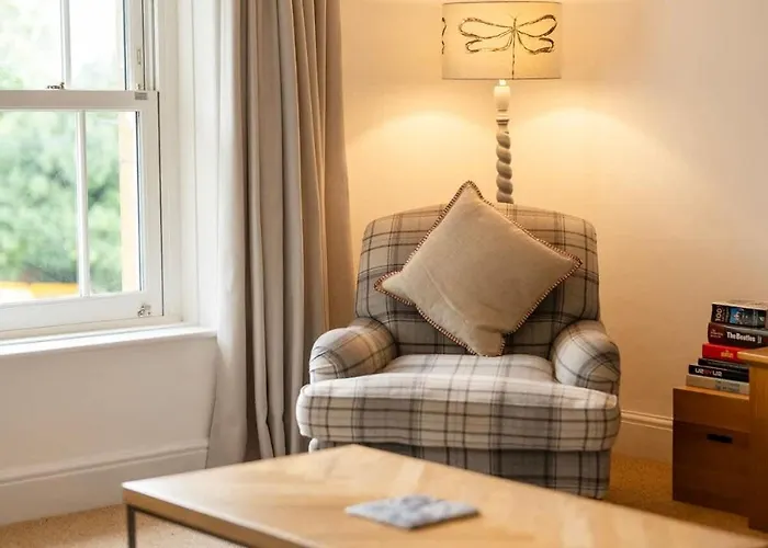 The Mews Flat, Near Clifton Suspension Bridge With Off-street Parking Daire Bristol