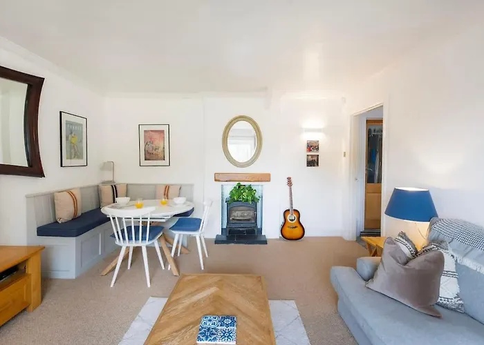 Διαμέρισμα The Mews Flat, Near Clifton Suspension Bridge With Off-street Parking *